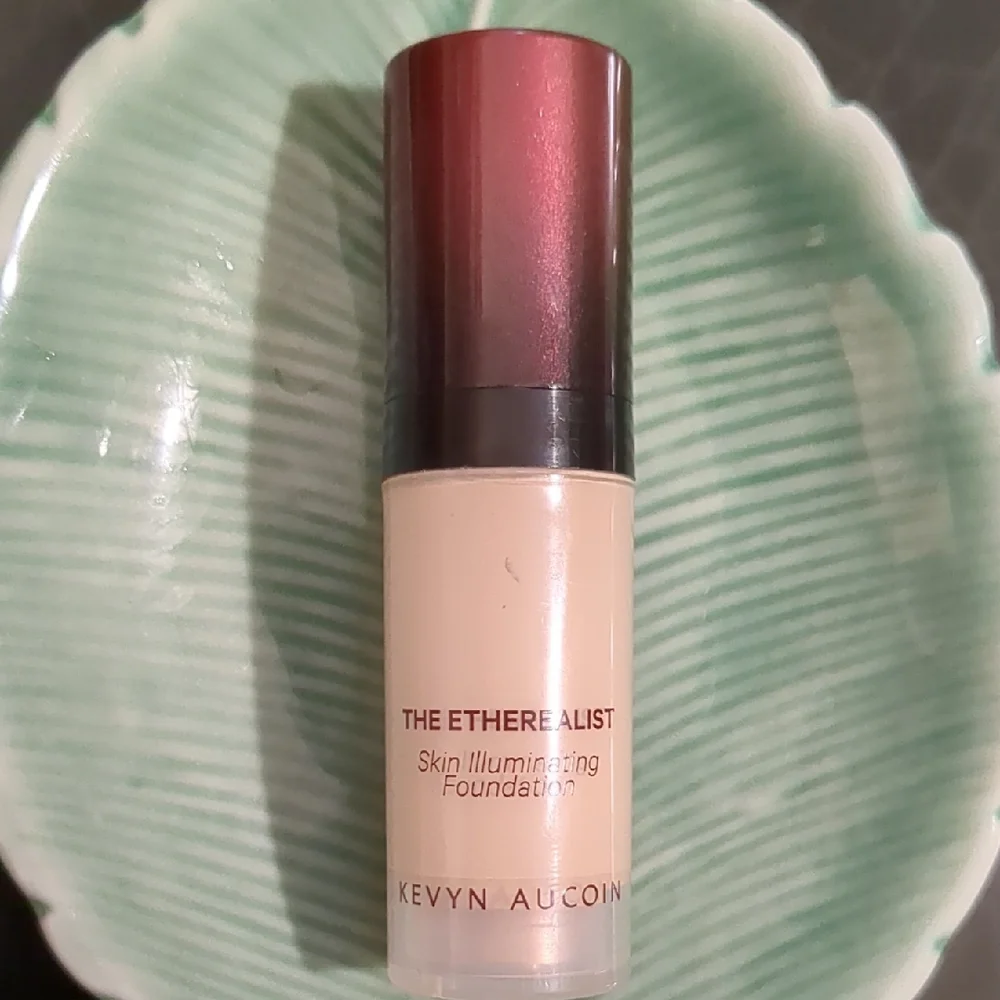 Skin Illuminating Foundation